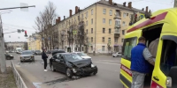 В Ярославле столкнулись иномарка и внедорожник - YarNews.Ru