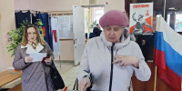 Первые избиратели голосуют на выборах в Ярославской области - Единая Россия