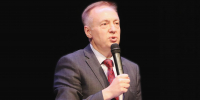 Председатель муниципалитета вручил дипломы выпускникам ЯГМУ - Мэрия города