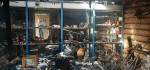 В Ярославской области неизвестные подожгли магазин сувениров и антиквариата_298910