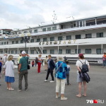 В городе остановились на стоянку три пассажирских судна | Источник: Кирилл Поверинов / 76.RU