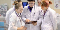 В Ярославской области к 2030 году планируют привлечь ещё 700 медиков по целевым договорам - YarCube.Ru
