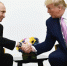 Путин и Трамп лично приехали ради переговоров  | Источник: Brendan Smialowski/AFP via Getty Images - 76.Ru