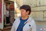 Наталья много лет покупает одежду на Центральном рынке | Источник: Кирилл Поверинов / 76.RU
