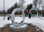​​Фонтаны в форме обручальных колец украсили обновленную по нацпроекту площадь в Любиме