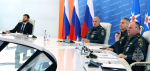 Глава МЧС России Александр Куренков и помощник Президента страны Руслан Эдельгериев обсудили вопросы мониторинга природных пожаров