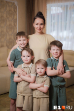 Инна и Андрей планировали усыновить одного ребенка, и только девочку. Теперь в семье целый отряд мальчишек | Источник: семейный архив Инны и Андрея Петровых