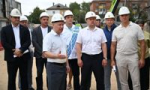​Михаил Евраев проинспектировал благоустройство площади Юности и реконструкцию бассейна в Ярославле