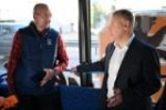 Михаил Евраев и Артем Молчанов проехали по Ярославлю на современном троллейбусе с автономным ходом