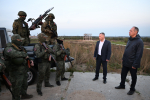 Михаил Евраев поблагодарил бойцов «БАРСа» за защиту объектов региона